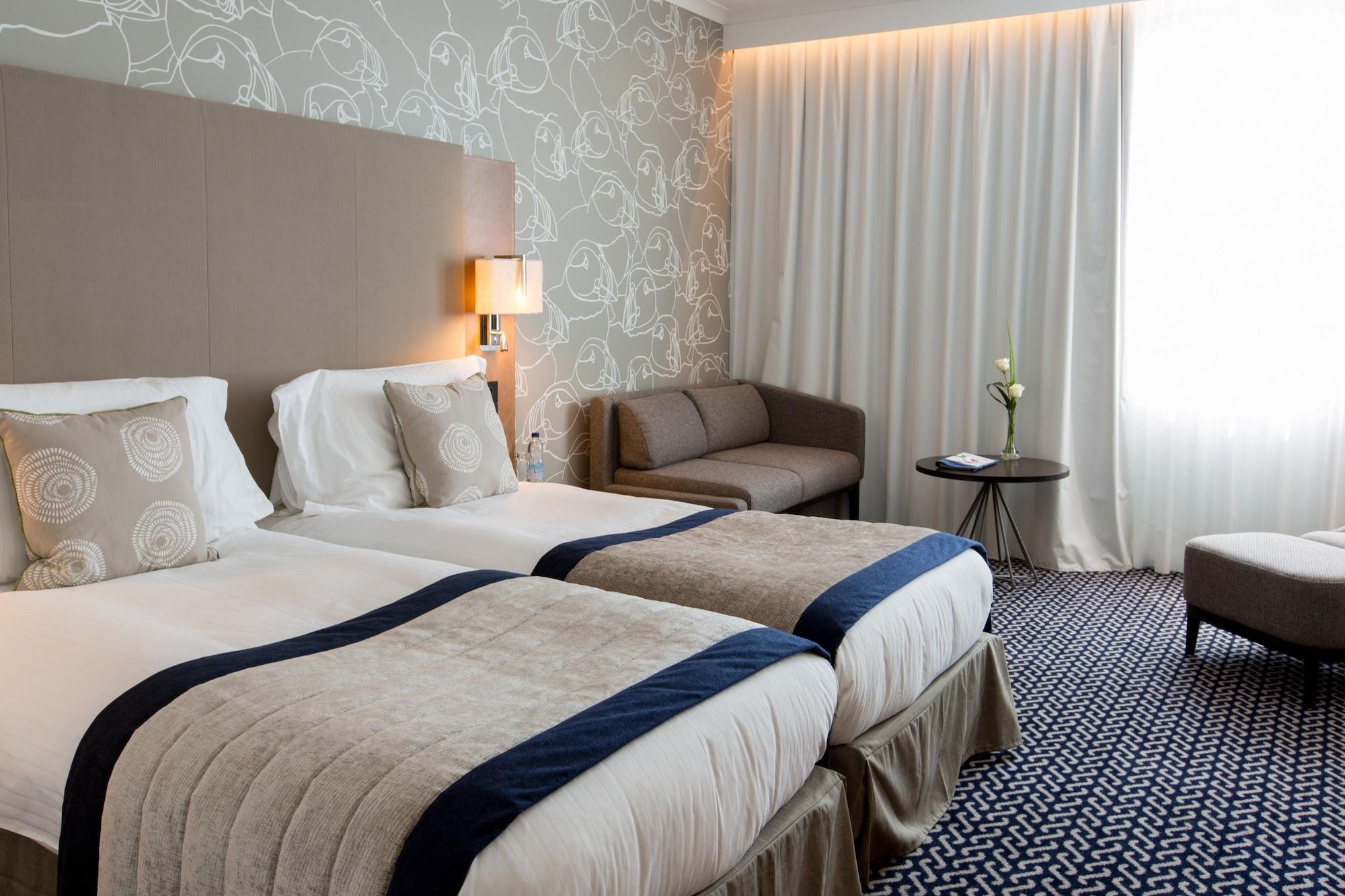 Radisson Blu Waterfront Hotel, Jersey Ст. Хейлир Джерси Экстерьер фото