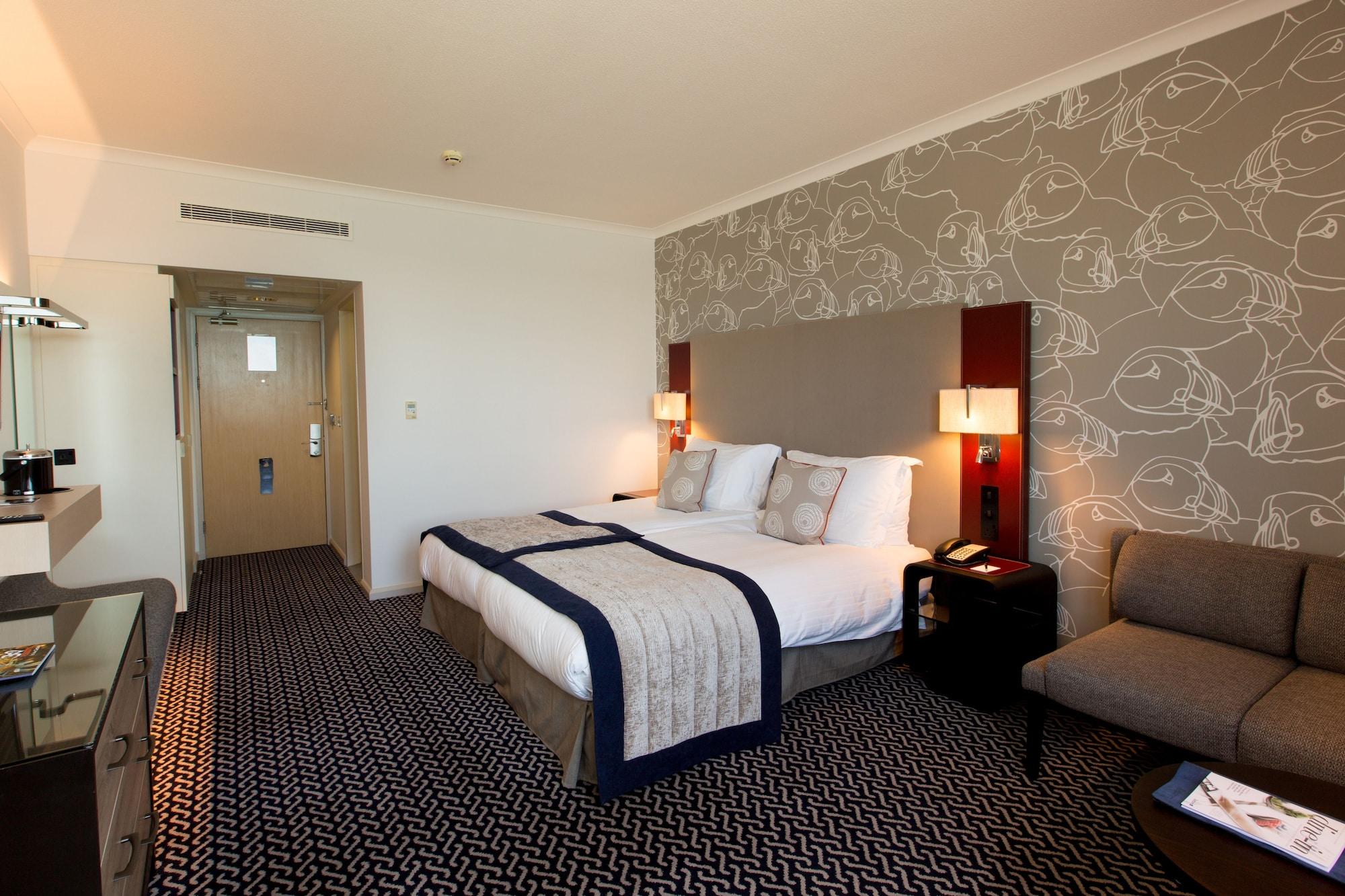 Radisson Blu Waterfront Hotel, Jersey Ст. Хейлир Джерси Экстерьер фото