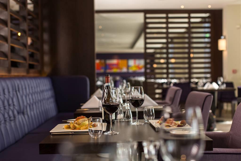 Radisson Blu Waterfront Hotel, Jersey Ст. Хейлир Джерси Экстерьер фото